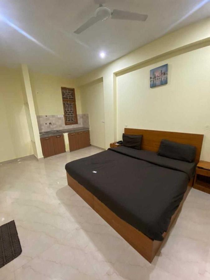 Hotel O Devansh Inn New Delhi Exterior photo